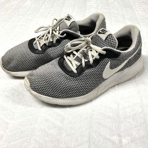 Men’s Nike sneaker size 12
